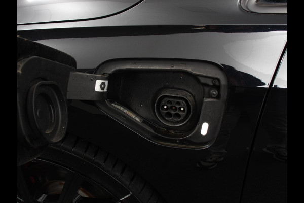 Volkswagen Golf 1.4 eHybrid GTE Automaat Climate Control Adaptieve Cruise Control Digitale Cockpit Sfeerverlichting Stuurwielverwarming Navigatie Apple Carplay/Android Stoelverwarming Achteruitkijk camera