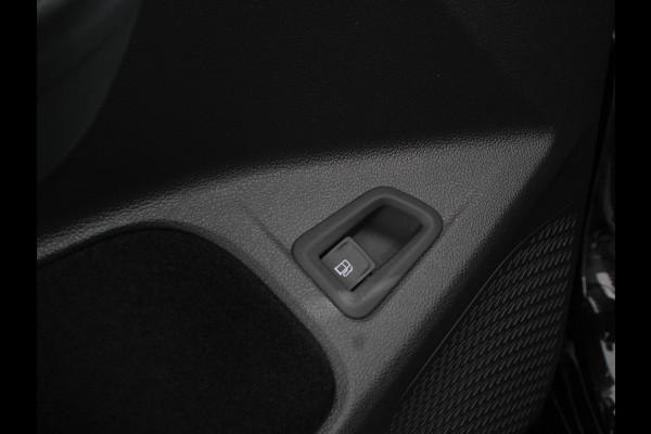 Volkswagen Golf 1.4 eHybrid GTE Automaat Climate Control Adaptieve Cruise Control Digitale Cockpit Sfeerverlichting Stuurwielverwarming Navigatie Apple Carplay/Android Stoelverwarming Achteruitkijk camera