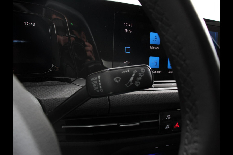 Volkswagen Golf 1.4 eHybrid GTE Automaat Climate Control Adaptieve Cruise Control Digitale Cockpit Sfeerverlichting Stuurwielverwarming Navigatie Apple Carplay/Android Stoelverwarming Achteruitkijk camera