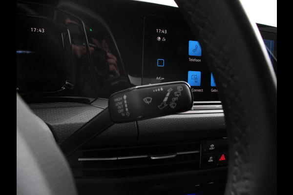 Volkswagen Golf 1.4 eHybrid GTE Automaat Climate Control Adaptieve Cruise Control Digitale Cockpit Sfeerverlichting Stuurwielverwarming Navigatie Apple Carplay/Android Stoelverwarming Achteruitkijk camera