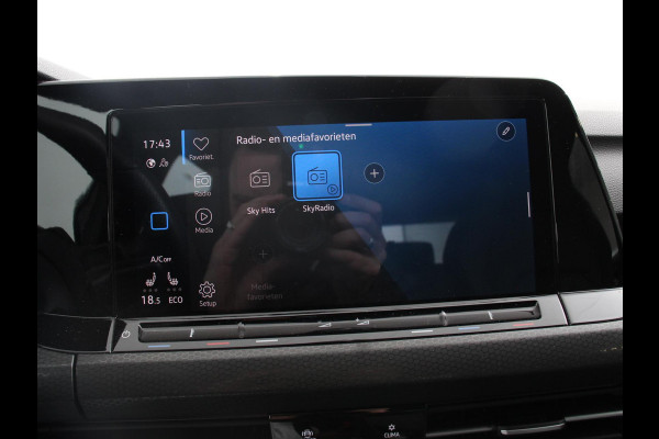 Volkswagen Golf 1.4 eHybrid GTE Automaat Climate Control Adaptieve Cruise Control Digitale Cockpit Sfeerverlichting Stuurwielverwarming Navigatie Apple Carplay/Android Stoelverwarming Achteruitkijk camera
