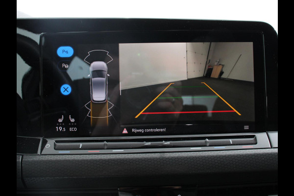Volkswagen Golf 1.4 eHybrid GTE Automaat Climate Control Adaptieve Cruise Control Digitale Cockpit Sfeerverlichting Stuurwielverwarming Navigatie Apple Carplay/Android Stoelverwarming Achteruitkijk camera