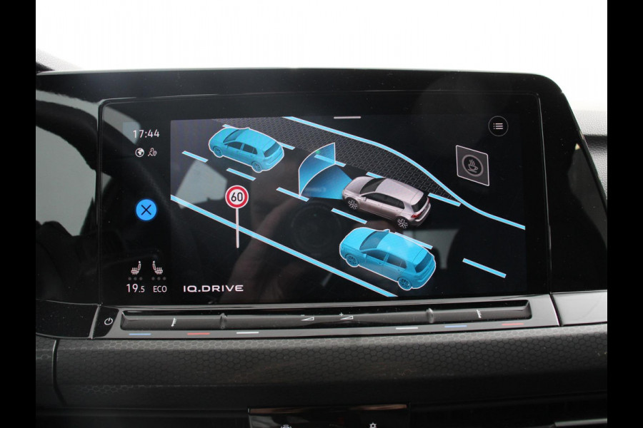 Volkswagen Golf 1.4 eHybrid GTE Automaat Climate Control Adaptieve Cruise Control Digitale Cockpit Sfeerverlichting Stuurwielverwarming Navigatie Apple Carplay/Android Stoelverwarming Achteruitkijk camera