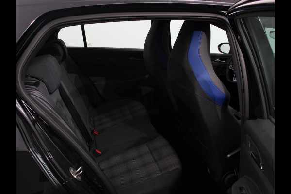 Volkswagen Golf 1.4 eHybrid GTE Automaat Climate Control Adaptieve Cruise Control Digitale Cockpit Sfeerverlichting Stuurwielverwarming Navigatie Apple Carplay/Android Stoelverwarming Achteruitkijk camera