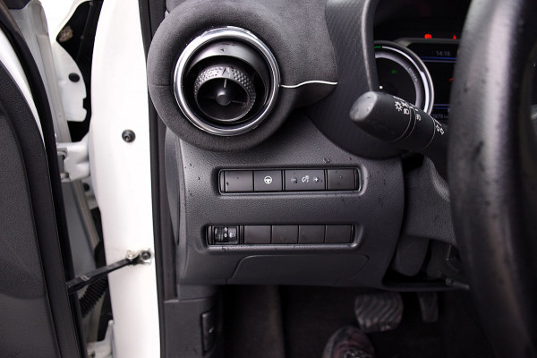 Nissan Juke 1.6 Hybrid Business Premium*Bose*Leder*360Cam*72Dkm*19Inch*Enz