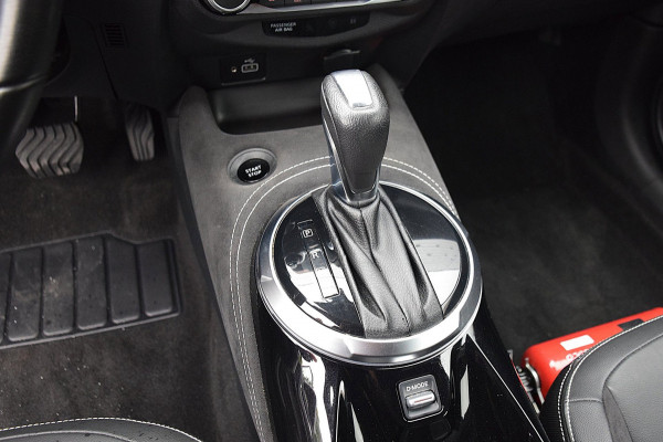 Nissan Juke 1.6 Hybrid Business Premium*Bose*Leder*360Cam*72Dkm*19Inch*Enz