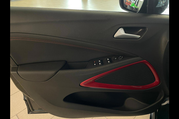 Opel Crossland 1.2 Turbo GS Line PANORAMADAK CLIMATE AIRCO 17 INCH LMV SPORT/COMFORTSTOELEN APPLE CARPLAY CRUISE