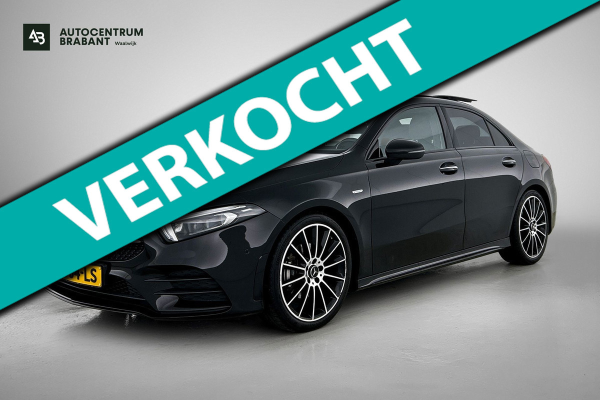 Mercedes-Benz A-Klasse 180 Business Solution AMG Night Upgrade Automaat (PANO, SFEERVERLICHTING, STOELVERWARMING, CAMERA, 1e EIG)