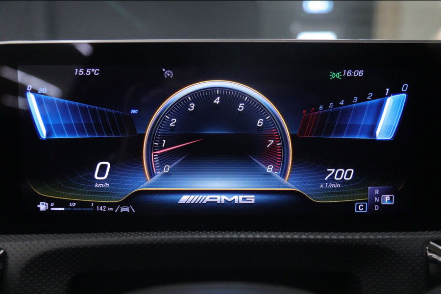 Mercedes-Benz CLA-Klasse AMG 35 4MATIC PANO/CARPLAY/BUR/SFEER/STOELVER/VOLL