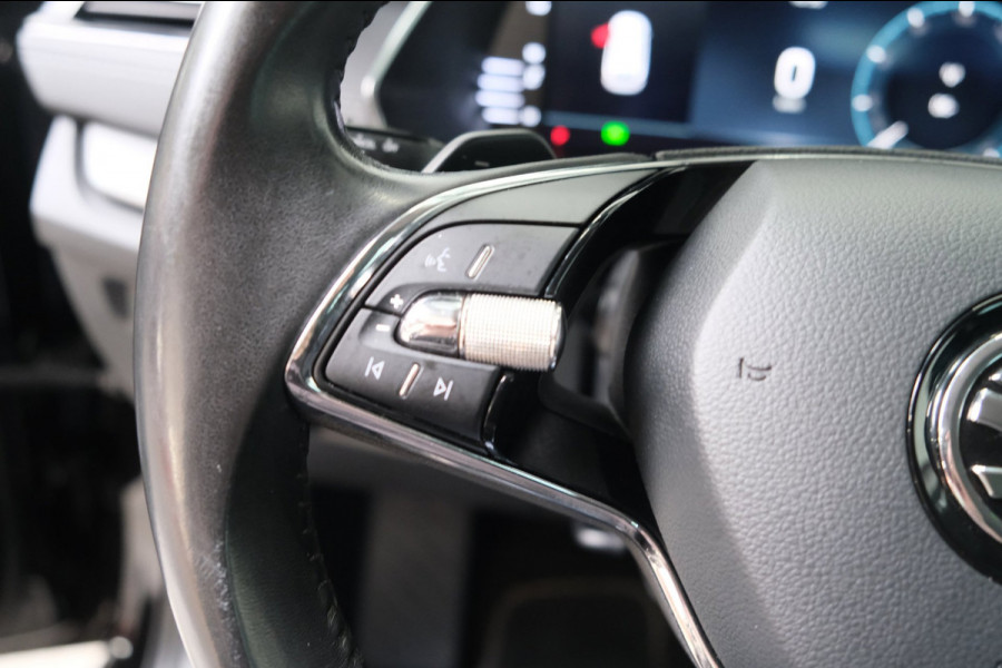 Škoda Octavia Combi 1.0 e-TSI Business Edition Automaat - N.A.P. Airco, Cruise, Navi, PDC, Carplay, Trekhaak.
