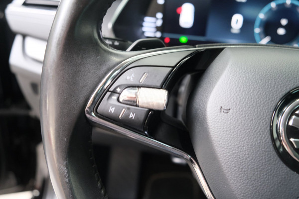Škoda Octavia Combi 1.0 e-TSI Business Edition Automaat - N.A.P. Airco, Cruise, Navi, PDC, Carplay, Trekhaak.
