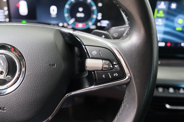 Škoda Octavia Combi 1.0 e-TSI Business Edition Automaat - N.A.P. Airco, Cruise, Navi, PDC, Carplay, Trekhaak.