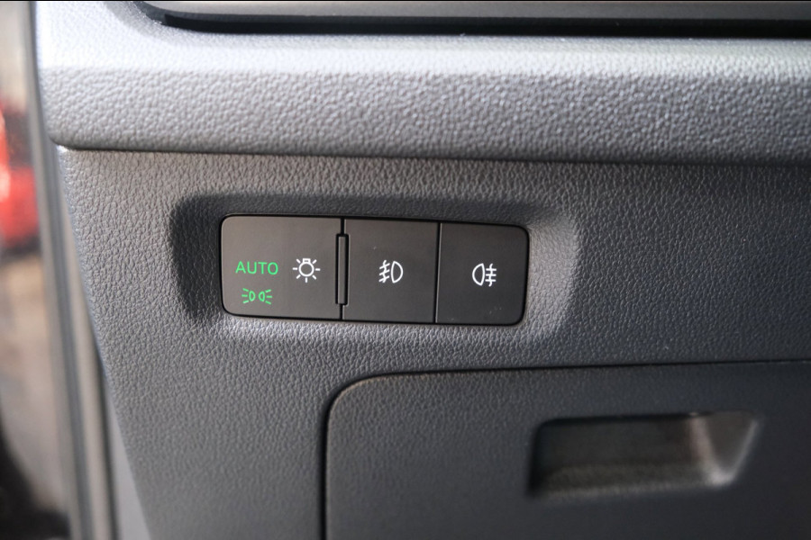 Škoda Octavia Combi 1.0 e-TSI Business Edition Automaat - N.A.P. Airco, Cruise, Navi, PDC, Carplay, Trekhaak.