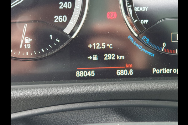 BMW 2 Serie Active Tourer 218i High Executive Luxury Line | Panoramadak | Stoelverwarming | Head-Up Display | Parkeersensoren | Navigatie | Trekhaak | Cruise Control | Climate Control | NAP