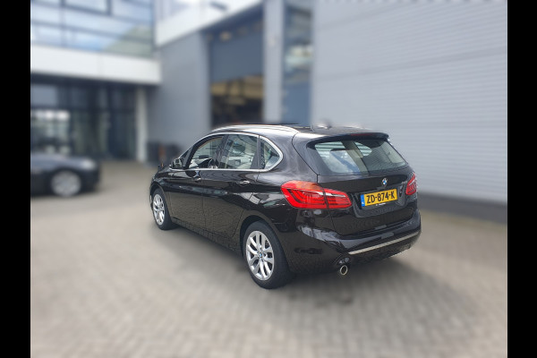 BMW 2 Serie Active Tourer 218i High Executive Luxury Line | Panoramadak | Stoelverwarming | Head-Up Display | Parkeersensoren | Navigatie | Trekhaak | Cruise Control | Climate Control | NAP