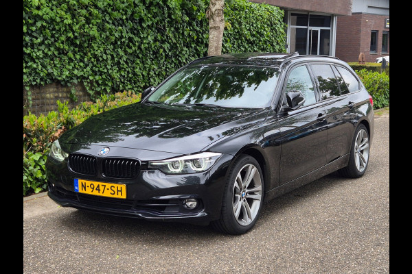BMW 3 Serie Touring F31 Elk. Trekhaak Panorama Apple CarPlay Navi GR NAP Rijklaar GARANTIE
