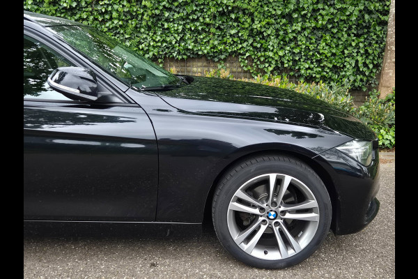 BMW 3 Serie Touring F31 Elk. Trekhaak Panorama Apple CarPlay Navi GR NAP Rijklaar GARANTIE