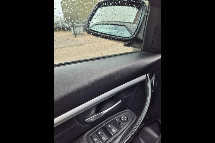 BMW 3 Serie Touring F31 Elk. Trekhaak Panorama Apple CarPlay Navi GR NAP Rijklaar GARANTIE