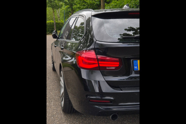 BMW 3 Serie Touring F31 Elk. Trekhaak Panorama Apple CarPlay Navi GR NAP Rijklaar GARANTIE