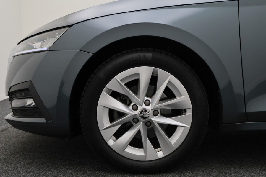 Škoda Octavia Combi 1.5 e-TSI Business Edition Virtual Cockpit, Apple Carplay, Cruise, LED, Climate, Trekhaak, 17''