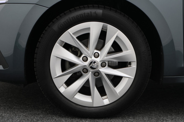 Škoda Octavia Combi 1.5 e-TSI Business Edition Virtual Cockpit, Apple Carplay, Cruise, LED, Climate, Trekhaak, 17''