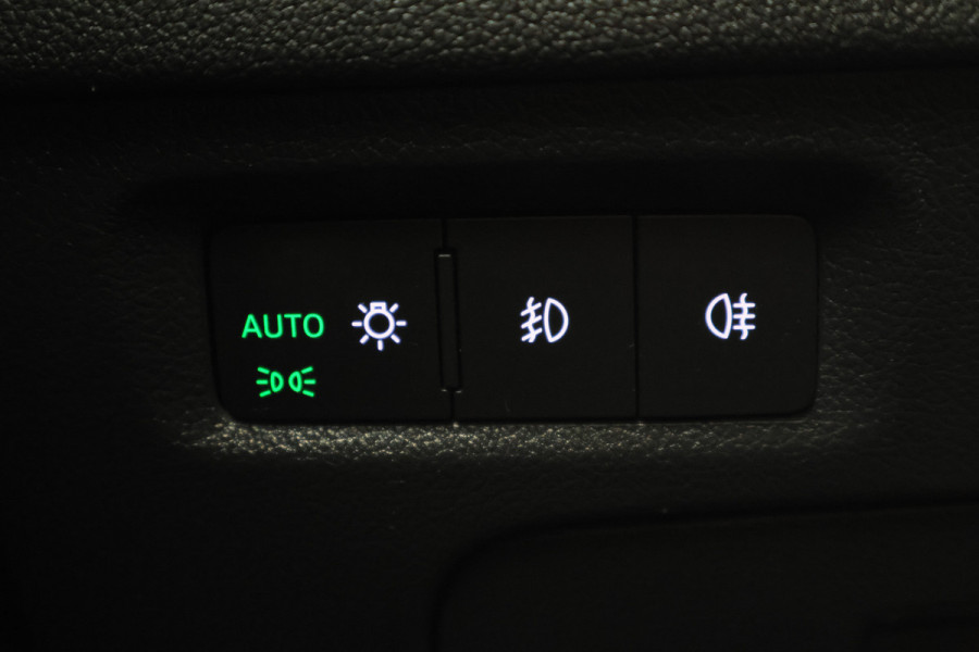 Škoda Octavia Combi 1.5 e-TSI Business Edition Virtual Cockpit, Apple Carplay, Cruise, LED, Climate, Trekhaak, 17''