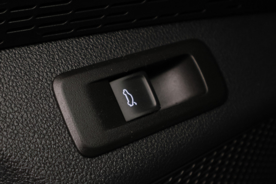 Škoda Octavia Combi 1.5 e-TSI Business Edition Virtual Cockpit, Apple Carplay, Cruise, LED, Climate, Trekhaak, 17''