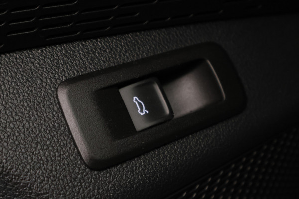 Škoda Octavia Combi 1.5 e-TSI Business Edition Virtual Cockpit, Apple Carplay, Cruise, LED, Climate, Trekhaak, 17''