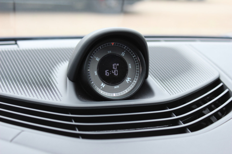 Porsche Taycan Cross Turismo 93 kWh / SoH 93,7% / Panoramadak / 360Camera / Luchtvering / Sportchrono / 20'' / Warmtepomp / Stoelverwarming 4x / DAB / CarPlay / Cruise Control