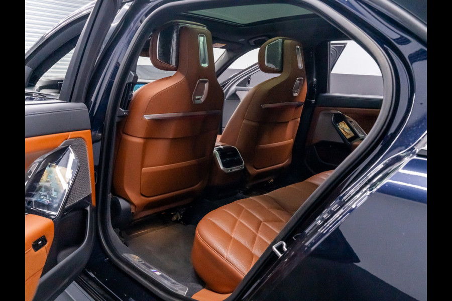 BMW i7 XDrive60 M-SPORT 106 kWh FULL-OPTION Pano Skylounge, Massage, Bowers&Wilkins, 360.camera