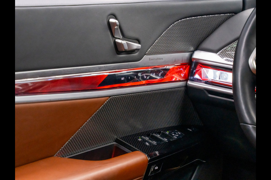 BMW i7 XDrive60 M-SPORT 106 kWh FULL-OPTION Pano Skylounge, Massage, Bowers&Wilkins, 360.camera