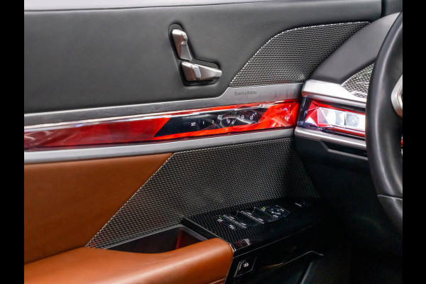 BMW i7 XDrive60 M-SPORT 106 kWh FULL-OPTION Pano Skylounge, Massage, Bowers&Wilkins, 360.camera