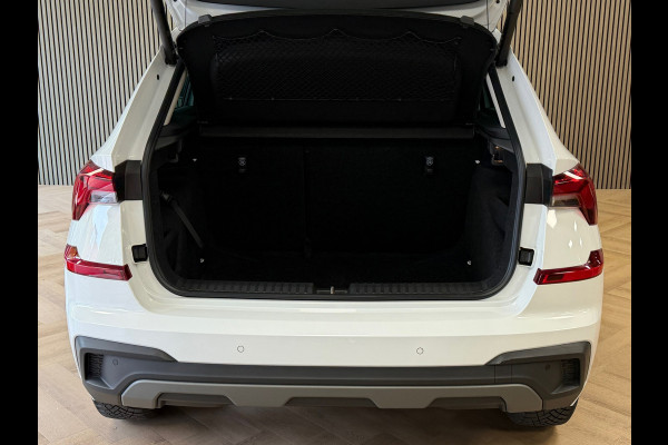 Škoda Kamiq 1.0 TSI Business Edition DSG CAMERA CARPLAY CLIMATE CRUISE CONTROL PDC