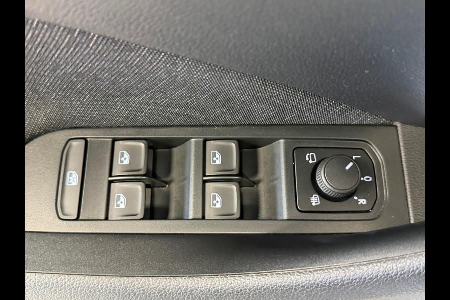 Škoda Kamiq 1.0 TSI Business Edition DSG CAMERA CARPLAY CLIMATE CRUISE CONTROL PDC