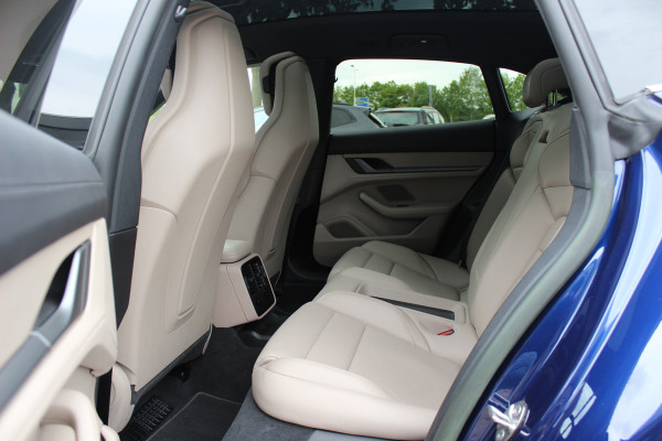 Porsche Taycan Cross Turismo 93 kWh / SoH 93,7% / Panoramadak / 360Camera / Luchtvering / Sportchrono / 20'' / Warmtepomp / Stoelverwarming 4x / DAB / CarPlay / Cruise Control