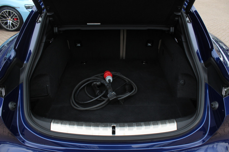 Porsche Taycan Cross Turismo 93 kWh / SoH 93,7% / Panoramadak / 360Camera / Luchtvering / Sportchrono / 20'' / Warmtepomp / Stoelverwarming 4x / DAB / CarPlay / Cruise Control