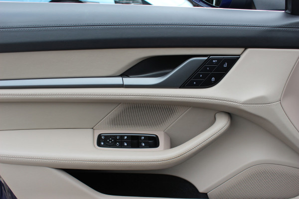 Porsche Taycan Cross Turismo 93 kWh / SoH 93,7% / Panoramadak / 360Camera / Luchtvering / Sportchrono / 20'' / Warmtepomp / Stoelverwarming 4x / DAB / CarPlay / Cruise Control
