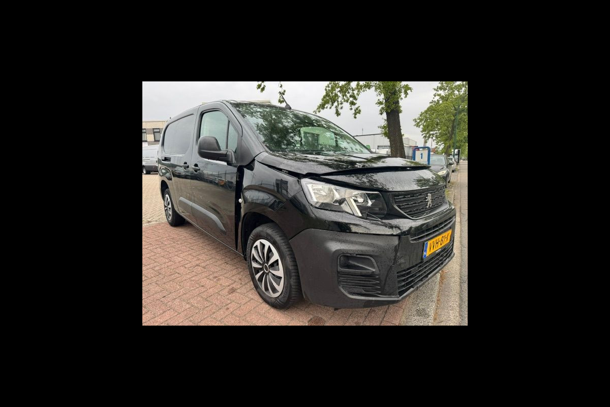 Peugeot Partner 1.5 BlueHDi 100 L2 3zits Airco,Cruisecontrol VOORSCHADE