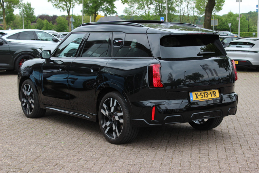 MINI Countryman 1.5 C John Cooper Works XL / Trekhaak / Panoramadak / 360Camera / Head-up / Harman Kardon / 20'' / Leder / Sfeerverlichting / LED / CarPlay / Dodehoek / DAB / ACC