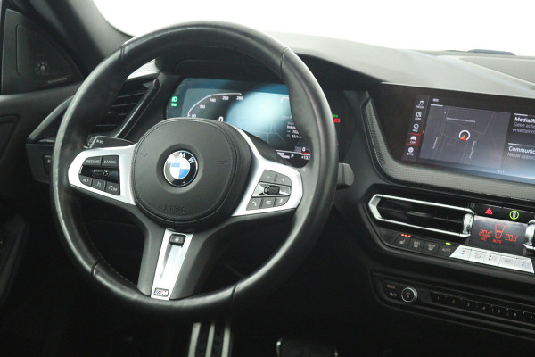 BMW 2 Serie Gran Coupé 218i Executive Edition (PANORAMADAK, STOELVERWARMING, STUURVERWARMING, NAVIGATIE, DEALER ONDERHOUDEN)