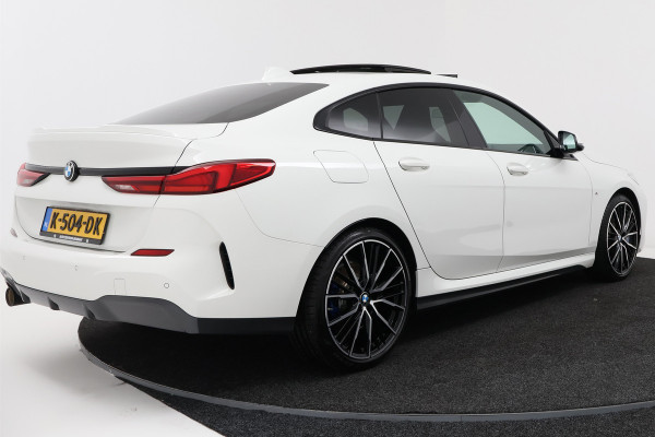 BMW 2 Serie Gran Coupé 218i Executive Edition (PANORAMADAK, STOELVERWARMING, STUURVERWARMING, NAVIGATIE, DEALER ONDERHOUDEN)