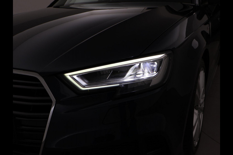 Audi A3 Sportback 40 TFSI 190 PK S-TONIC AUT. DESIGN PRO LINE *COSMOSBLAUW METALLIC* + CARPLAY | STOEL/STUURVERW. | 18 INCH