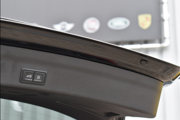 Audi A6 Avant 55 TFSI e Quattro S-Line 367 Pk Pano RS-Stoel Rood Stiksel Keyless Trekhaak ACC S6 Diffusor 21 Inch
