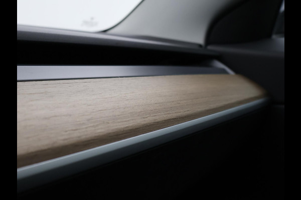 Tesla Model 3 60 kWh RWD *BTW* + LEDER | PANORAMA | 3 CAMERA'S