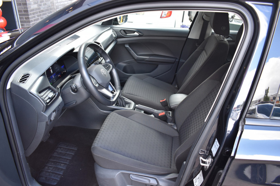 Volkswagen T-Cross 1.0 TSI Life Navigatie Stoelverwarming Carplay Automaat