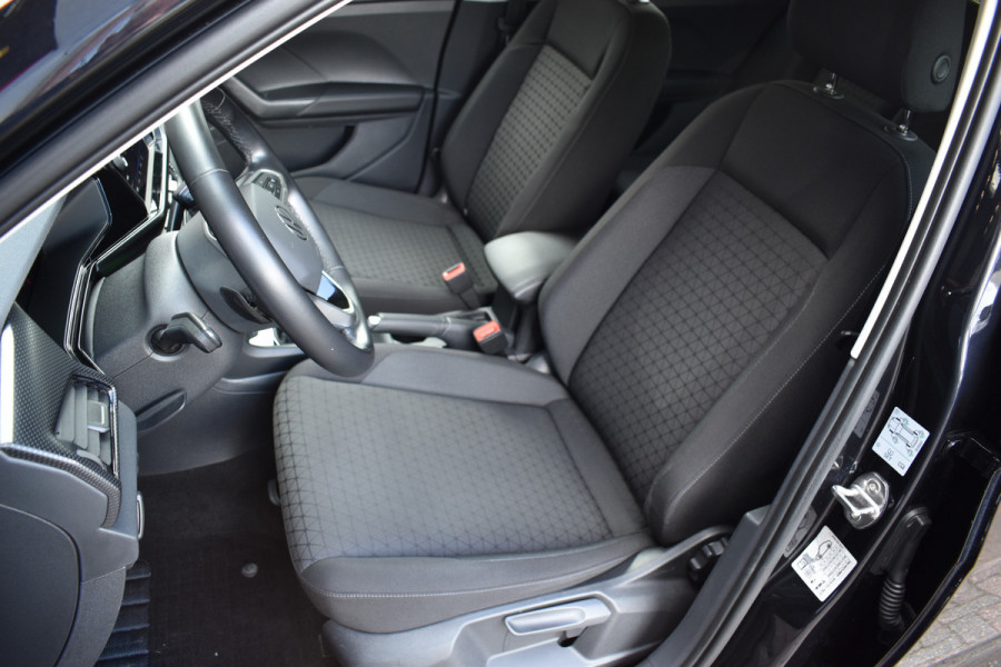 Volkswagen T-Cross 1.0 TSI Life Navigatie Stoelverwarming Carplay Automaat