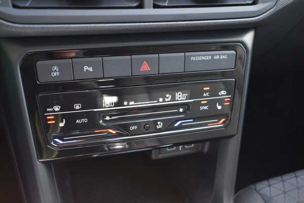 Volkswagen T-Cross 1.0 TSI Life Navigatie Stoelverwarming Carplay Automaat