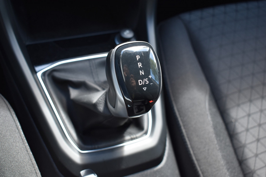 Volkswagen T-Cross 1.0 TSI Life Navigatie Stoelverwarming Carplay Automaat