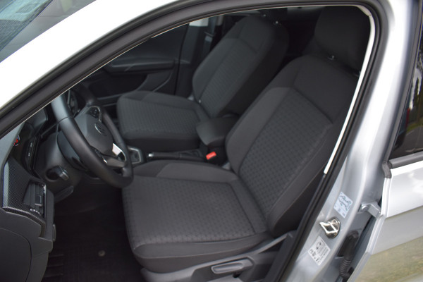 Volkswagen T-Cross 1.0 TSI Life Navigatie Stoelverwarming Carplay Automaat