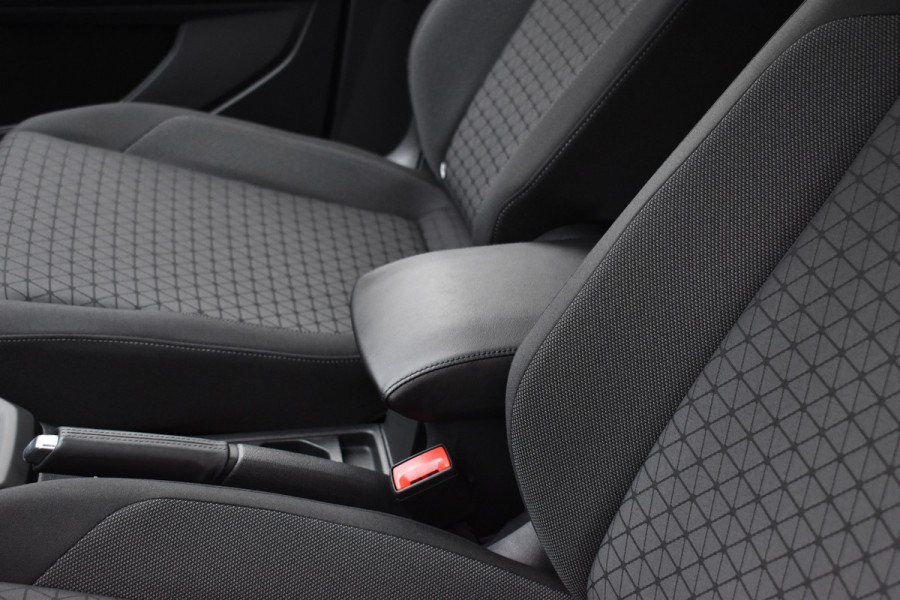 Volkswagen T-Cross 1.0 TSI Life Navigatie Stoelverwarming Carplay Automaat